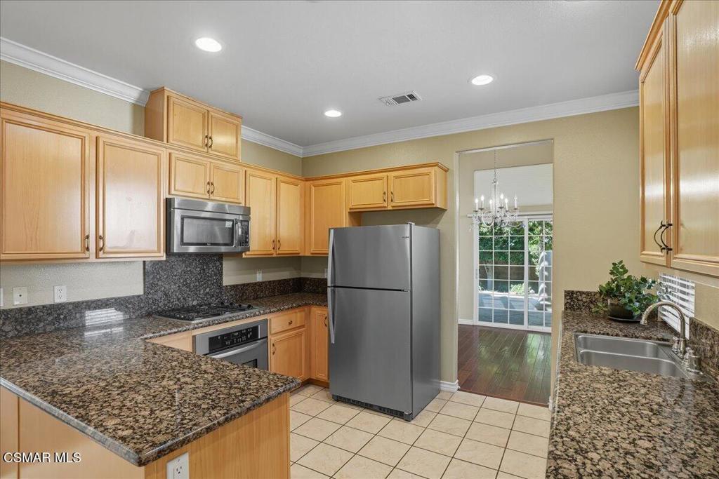 Paseo de Flores-505 - 1005142 - Residential
