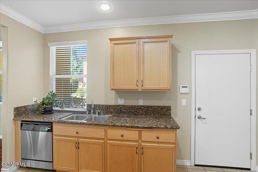 Paseo de Flores-505 - 1005142 - Residential