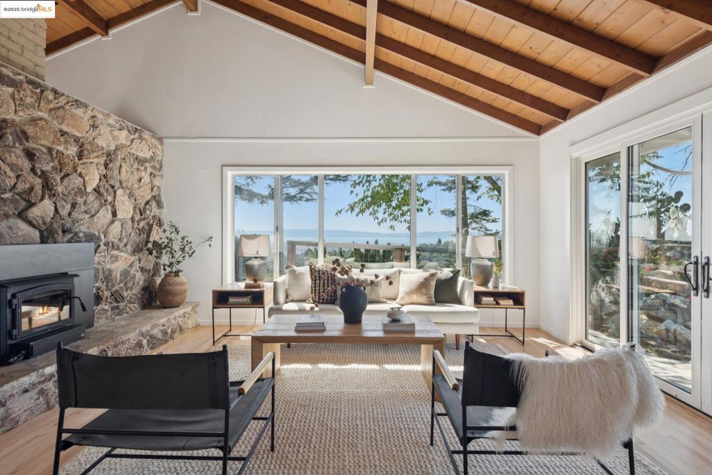 HILLCREST ESTATE - Residential