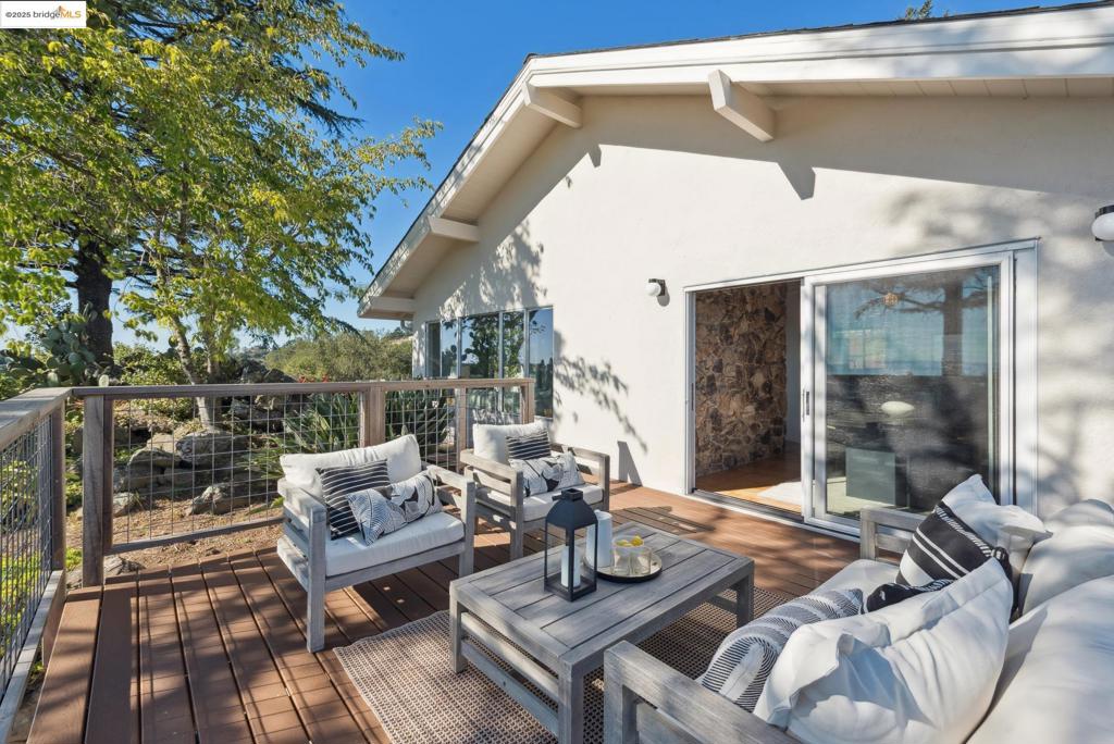 HILLCREST ESTATE - Residential