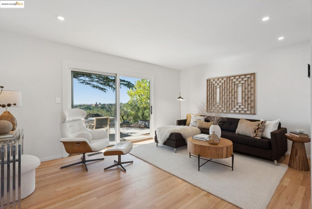 HILLCREST ESTATE - Residential