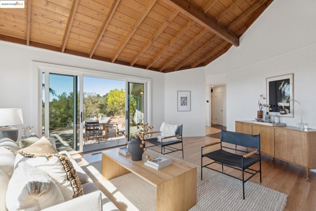 HILLCREST ESTATE - Residential