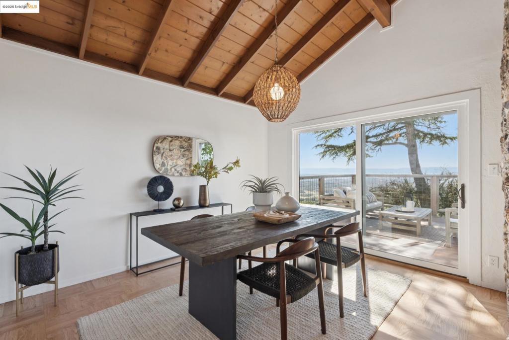 HILLCREST ESTATE - Residential