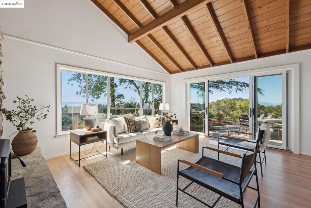 HILLCREST ESTATE - Residential