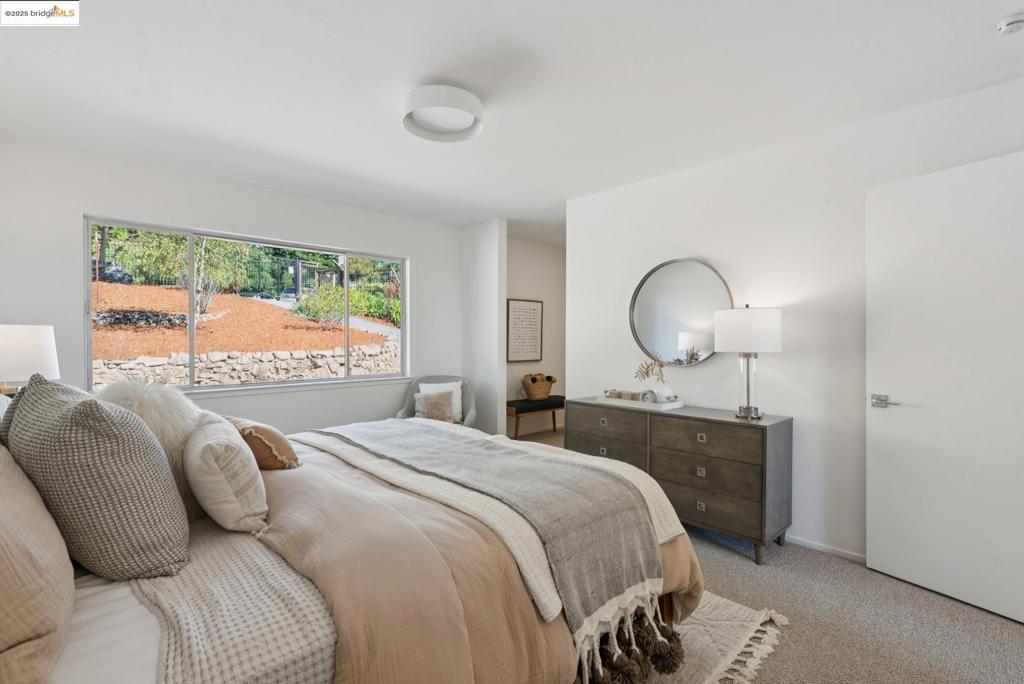 HILLCREST ESTATE - Residential