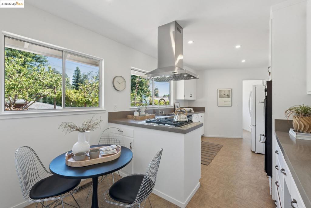 HILLCREST ESTATE - Residential