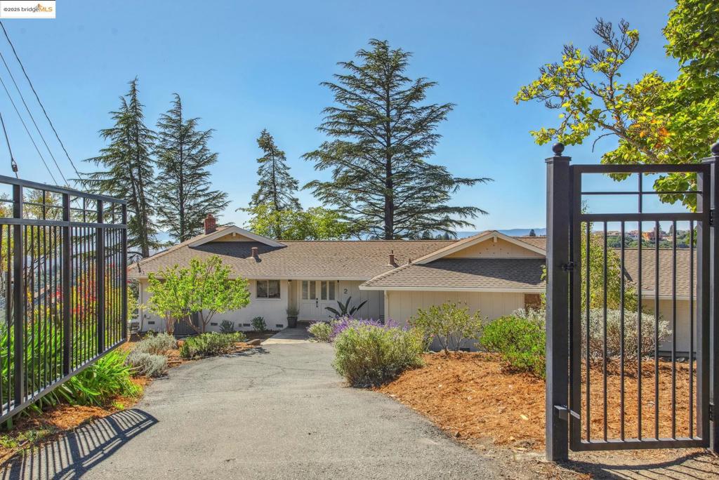 HILLCREST ESTATE - Residential
