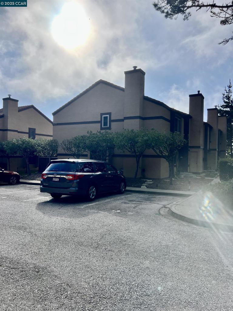 FAIRMONT - Residential