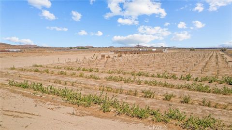 Photo of 9200 Sierra Hwy, Mojave, CA 93501 (MLS # SR25232873)