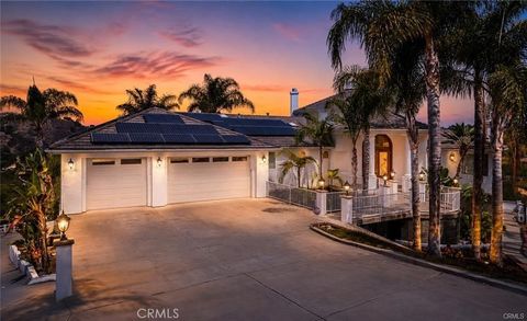 Photo of 1303 Sycamore Heights Hts, Fallbrook, CA 92028 (MLS # OC26142183)