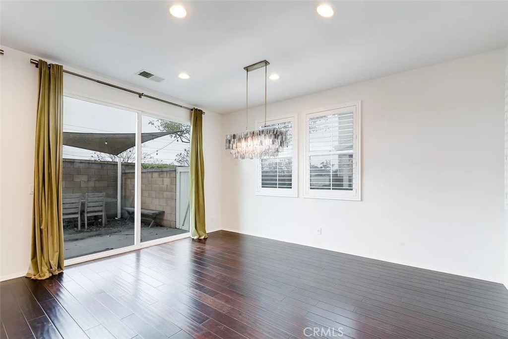 3235 Larkspur Street