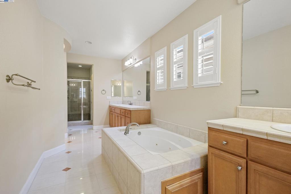 PHEASANT RIDGE - Residential