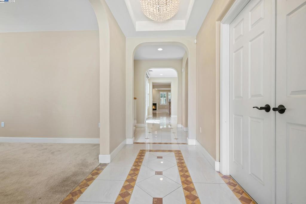 PHEASANT RIDGE - Residential