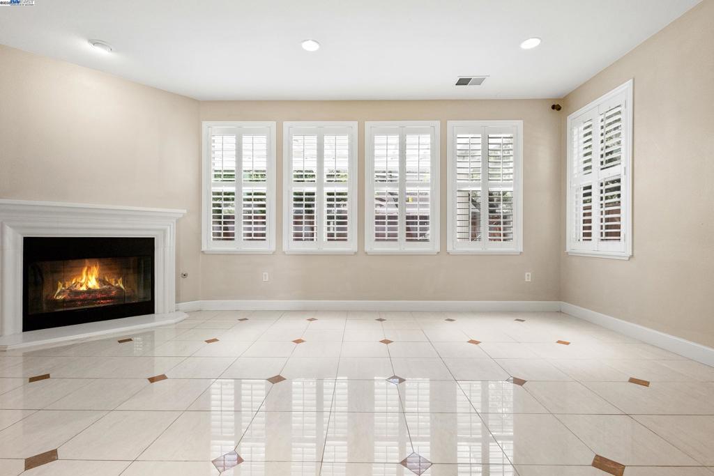 PHEASANT RIDGE - Residential