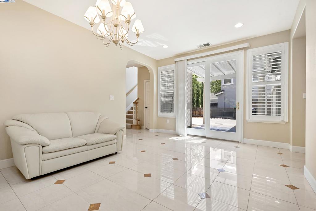 PHEASANT RIDGE - Residential