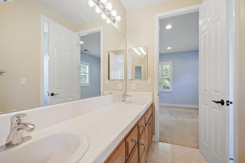 PHEASANT RIDGE - Residential