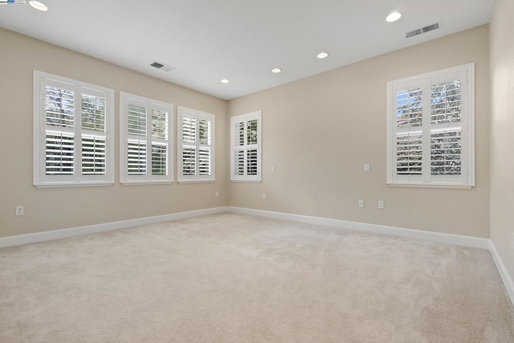 PHEASANT RIDGE - Residential