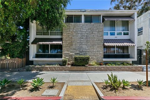 Photo of 1070 Chestnut AVE, Long Beach, CA 90813 (MLS # PW26099843)