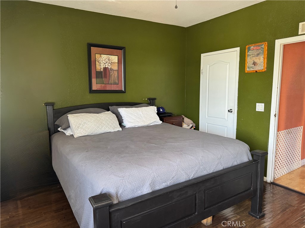 12301 San Fernando 202