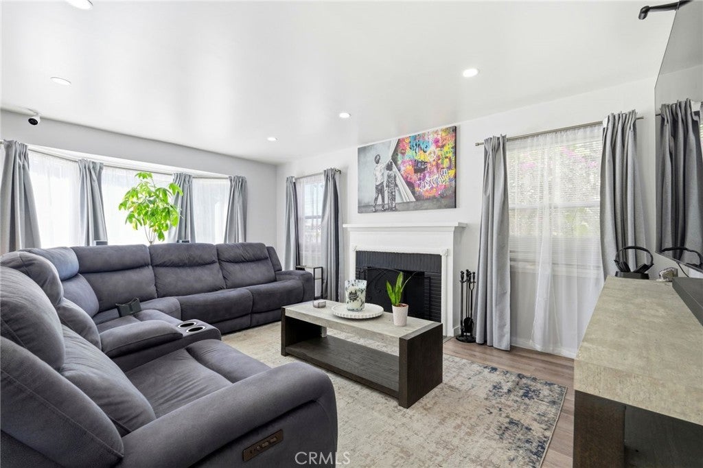711 Stepney Street, Inglewood CA 90302
