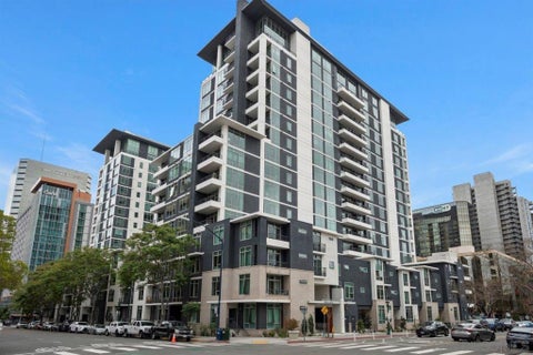 Photo of 425 W Beech Street St #721, San Diego, CA 92101 (MLS # 260021966SD)
