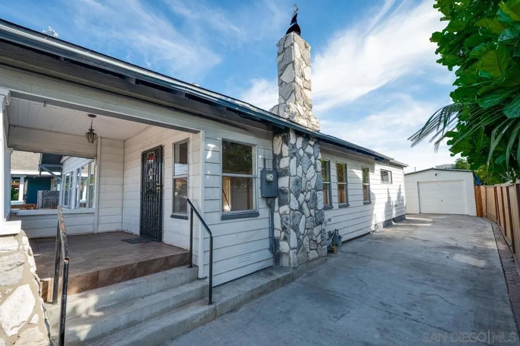 San Diego, California 92104, United States, 2 Bedrooms Bedrooms, ,2 BathroomsBathrooms,Residential,Active,242695