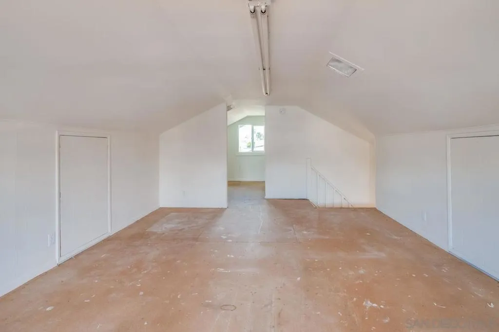 San Diego, California 92104, United States, 2 Bedrooms Bedrooms, ,2 BathroomsBathrooms,Residential,Active,242695