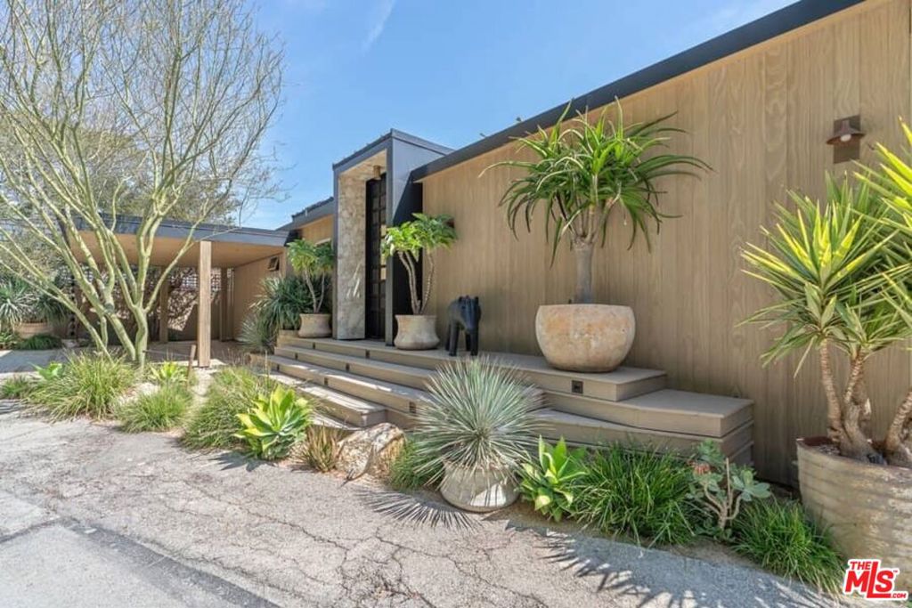 100 Paradise Cove Road