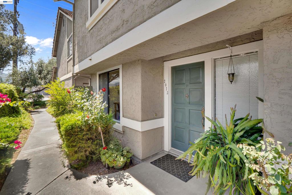 2023 Los Gatos Almaden Rd RD