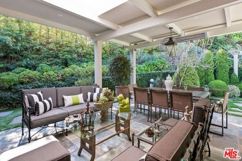 Photo of 1115 N Bundy Drive, Los Angeles, CA 90049 (MLS # 25617011)