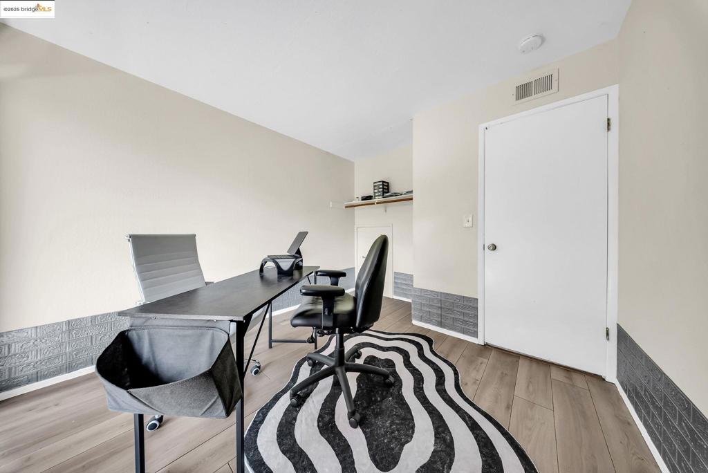 ASHWOOD - Residential