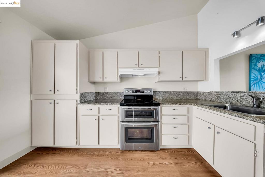 ASHWOOD - Residential