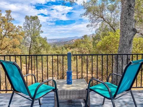Photo of 41972 Lilley Mountain DR, Coarsegold, CA 93614 (MLS # ND26182853)