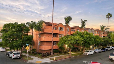 Photo of 2507 E 15th Street #109, Long Beach, CA 90804 (MLS # SB26210514)