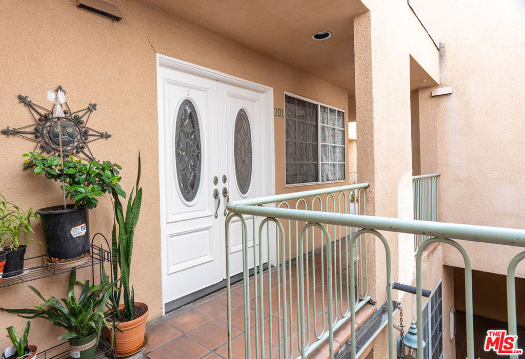Properties 1 411 Piedmont Avenue 201