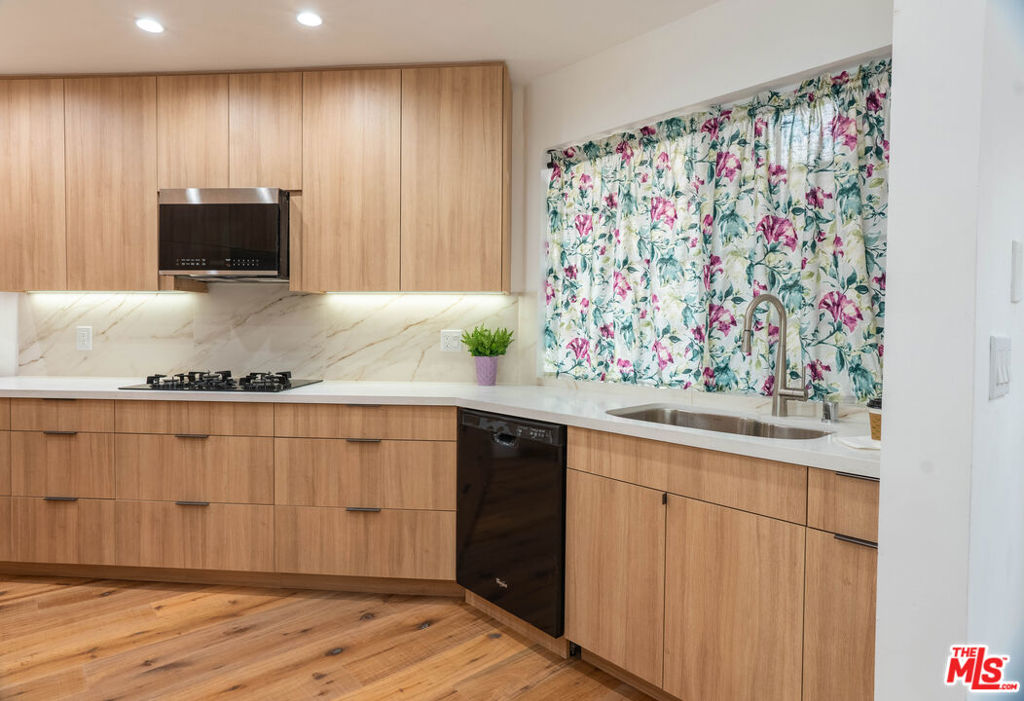 Properties 3 411 Piedmont Avenue 201