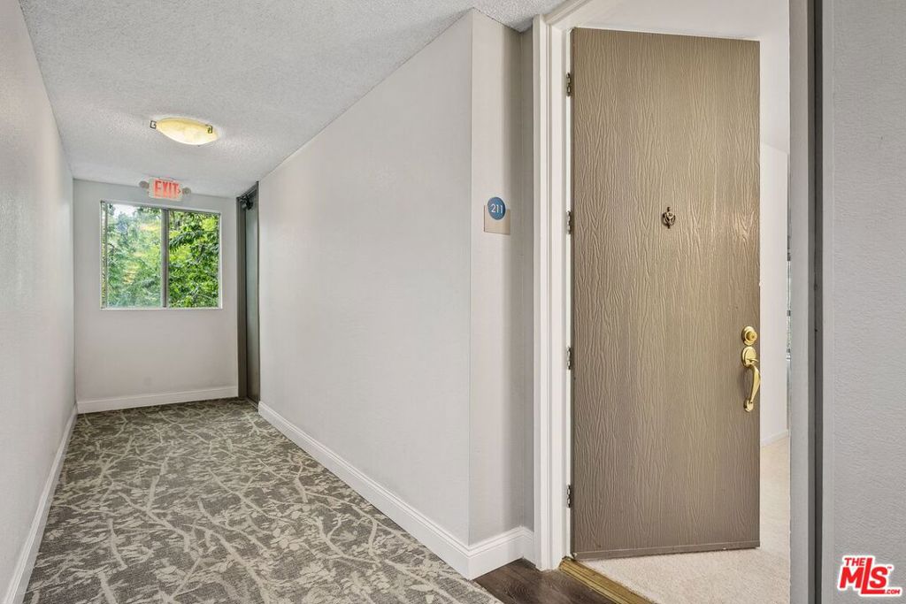 1211 Raintree Circle