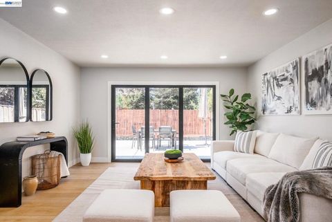 Tiny photo for 42663 42663 Hamilton Way Way, Fremont, CA 94538 (MLS # 41126309)