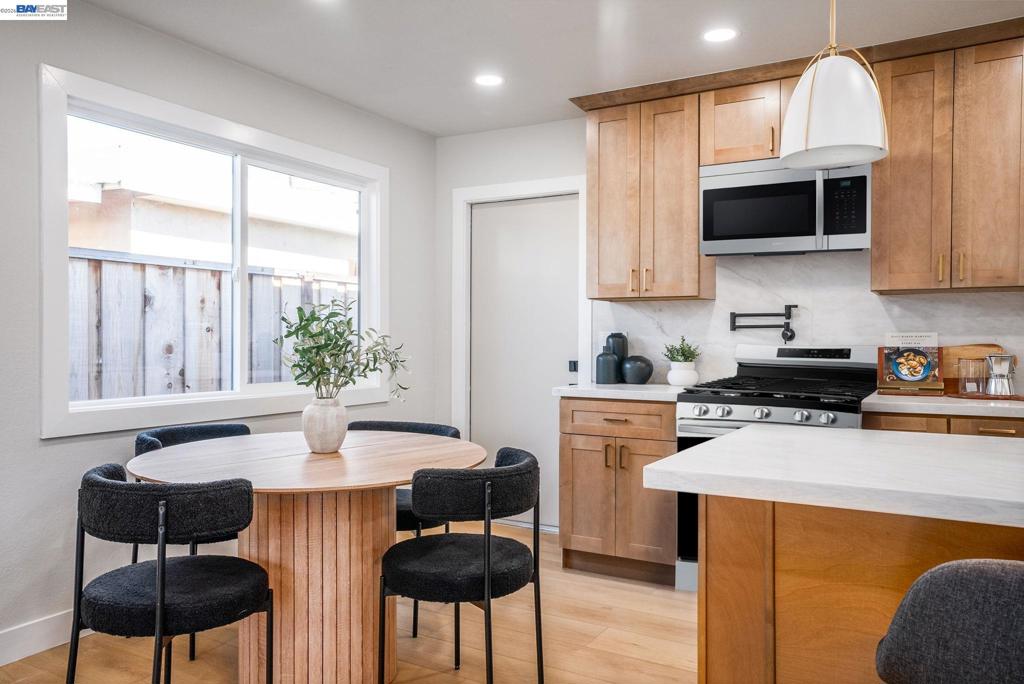 42663 Hamilton Way