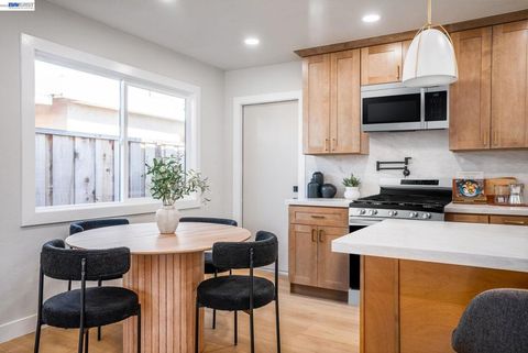 Tiny photo for 42663 42663 Hamilton Way Way, Fremont, CA 94538 (MLS # 41126309)