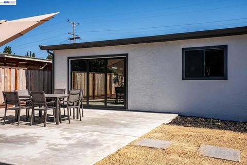 Tiny photo for 42663 42663 Hamilton Way Way, Fremont, CA 94538 (MLS # 41126309)