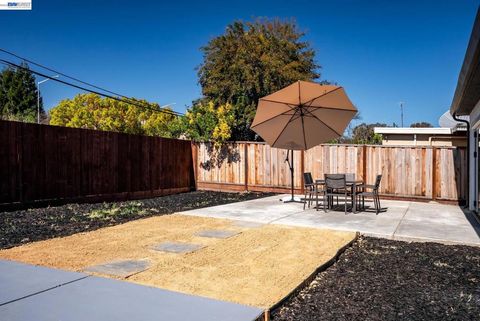 Tiny photo for 42663 42663 Hamilton Way Way, Fremont, CA 94538 (MLS # 41126309)