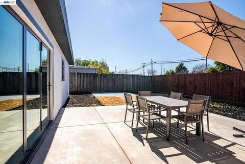 Tiny photo for 42663 42663 Hamilton Way Way, Fremont, CA 94538 (MLS # 41126309)