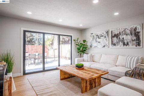 Tiny photo for 42663 42663 Hamilton Way Way, Fremont, CA 94538 (MLS # 41126309)