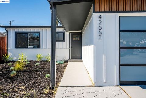 Tiny photo for 42663 42663 Hamilton Way Way, Fremont, CA 94538 (MLS # 41126309)
