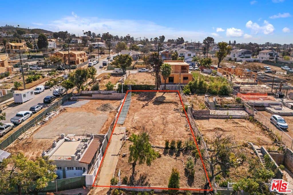 Photo of 1050 Monument Street, Pacific Palisades, CA 90272 (MLS # 26864371)