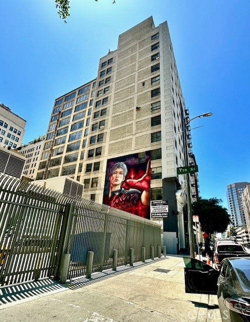 Freshly updated affordable studio and office space. Incredible location Historic Bank District we have multiple spaces available starting from as low as 1000/month up to 1400/month depending on sqft.
