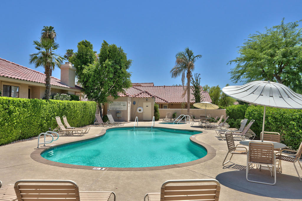 Woodhaven Country Cl - Residential