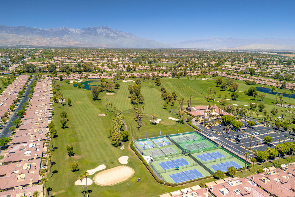 Woodhaven Country Cl - Residential