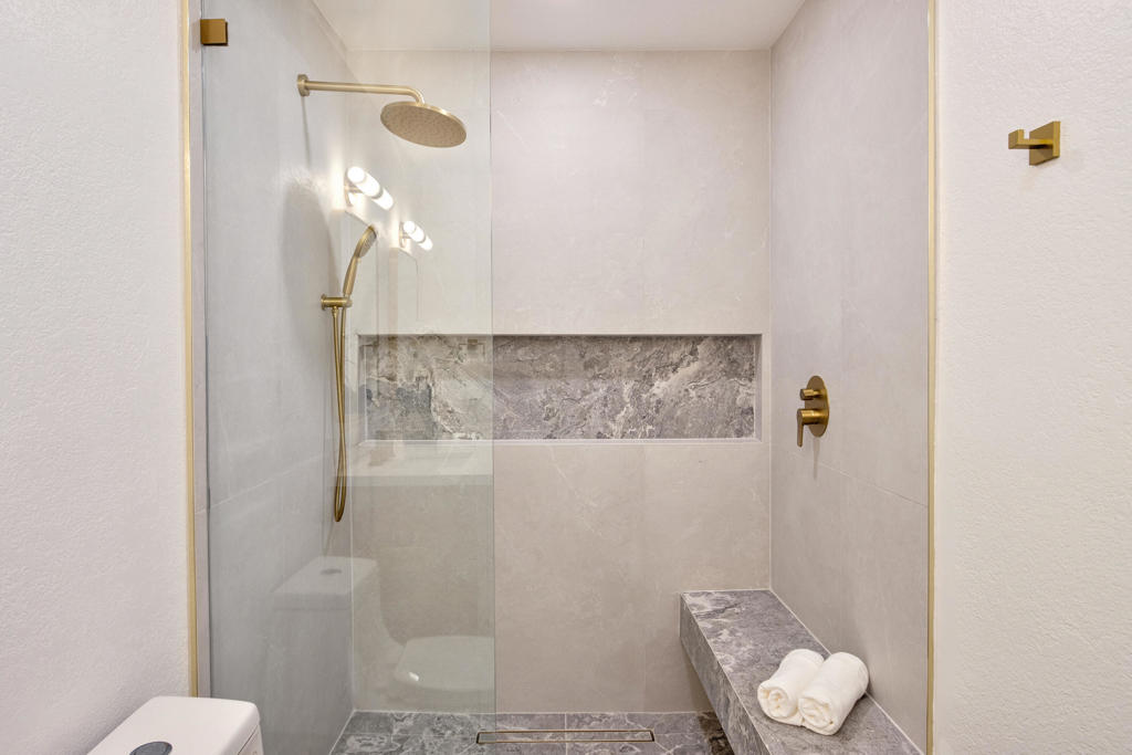 Woodhaven Country Cl - Residential